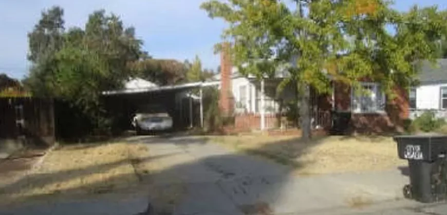 1009 N JACOB ST VISALIA, TULARE, CA 93291