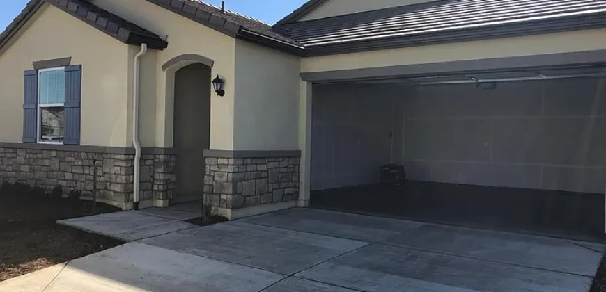 3042 RICHERT LN CLOVIS, FRESNO, CA 93619
