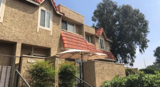 17910 RIVER CIR APT 5 CANYON COUNTRY, LOS ANGELES, CA 91387