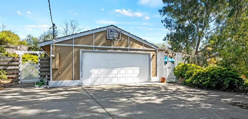 611 RIVERSIDE DR UKIAH, MENDOCINO, CA, 95482