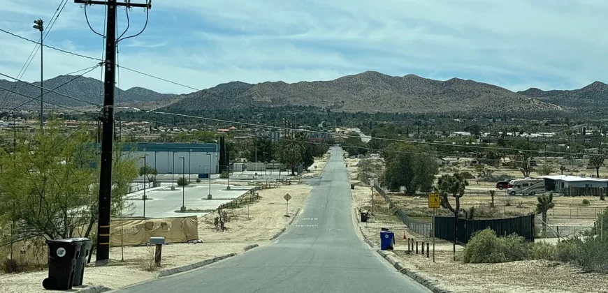 6879 PALM AVE YUCCA VALLEY, SAN BERNARDINO, CA 92284