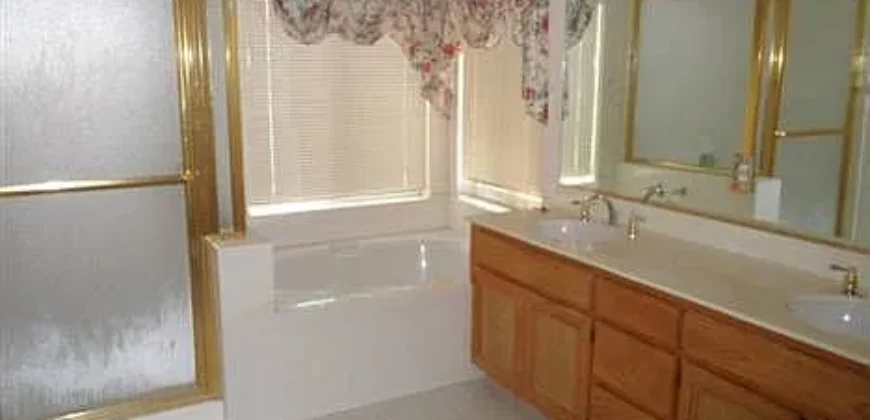 12421 KIRKWOOD DR VICTORVILLE, SAN BERNARDINO, CA 92392